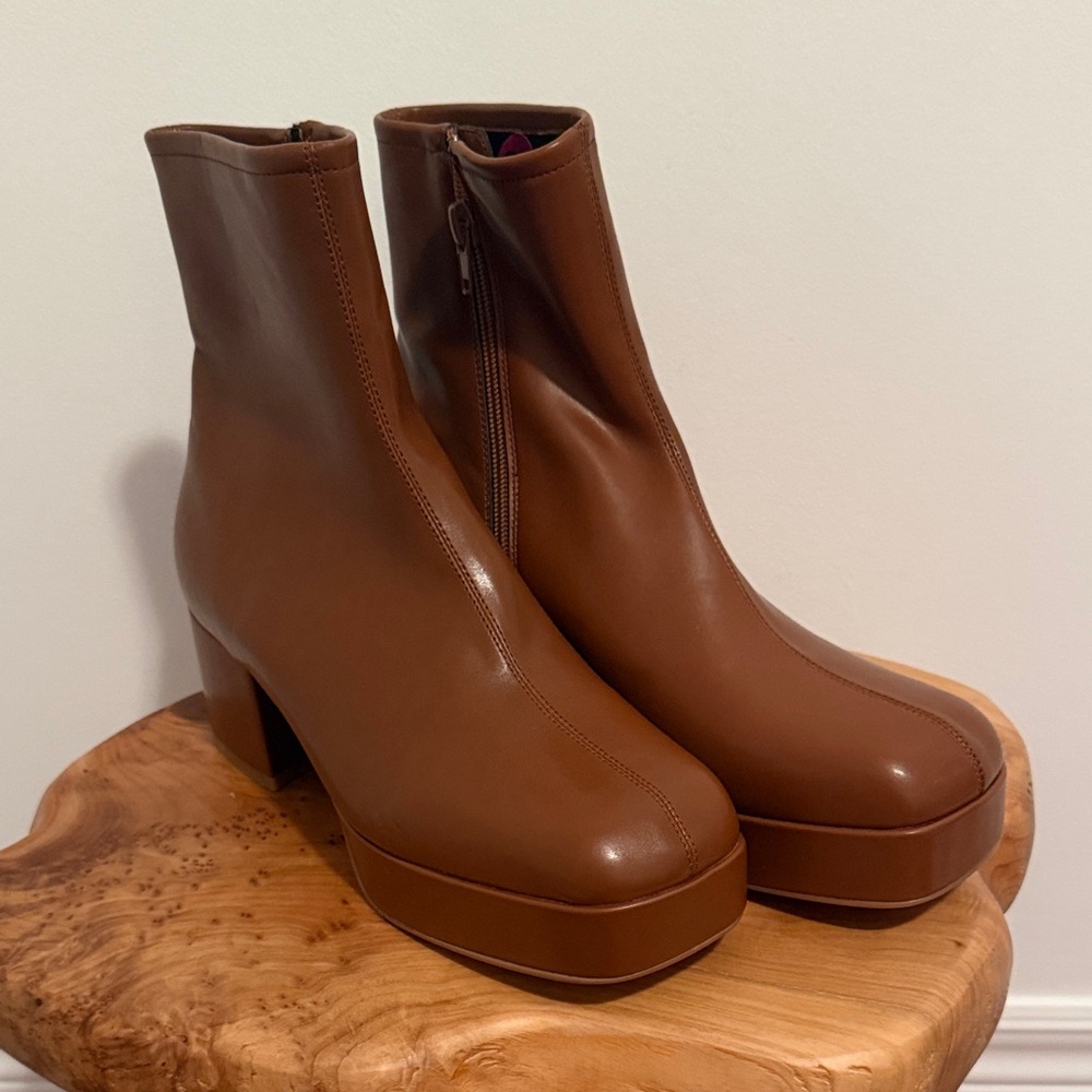 NWOT Jeffrey Campbell Brown Heeled Boots